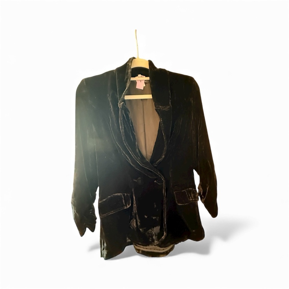 VELVET 🖤 HEART Elegant Luxe Black Velvet Blazer - Picture 4 of 13